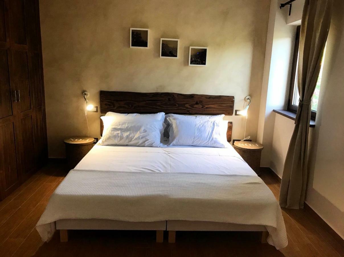 Bed and Breakfast La Pergola Santa Lucia del Mela Esterno foto
